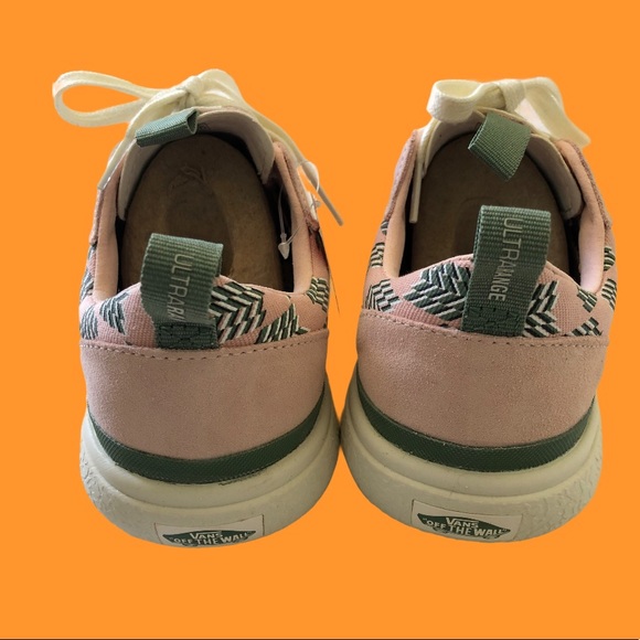 Vans women’s ultra range shoes - Picture 3 of 4
